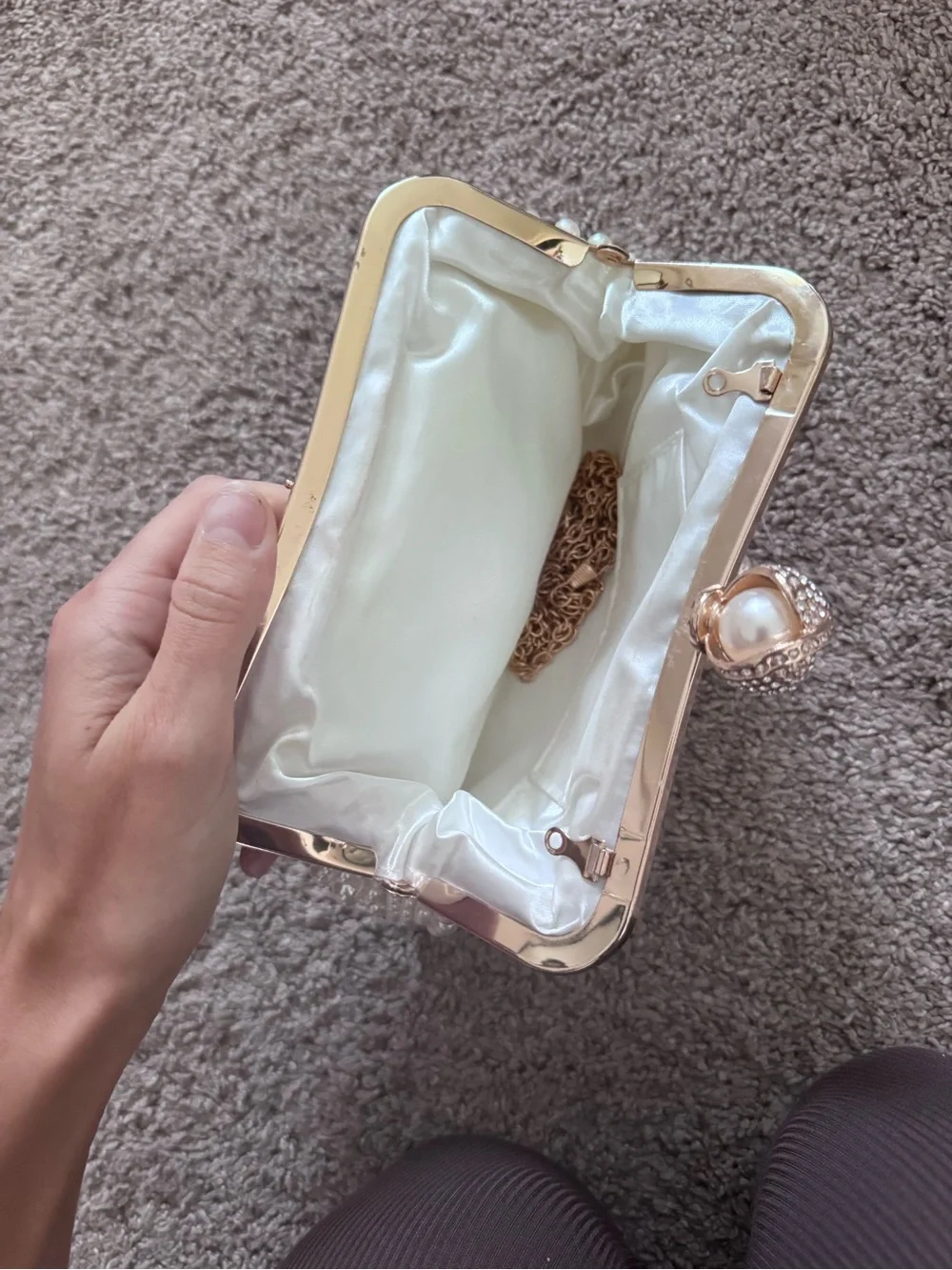 Elegant Pearl Beaded Clutch Handbag - Ivory w/ detachable gold chain
